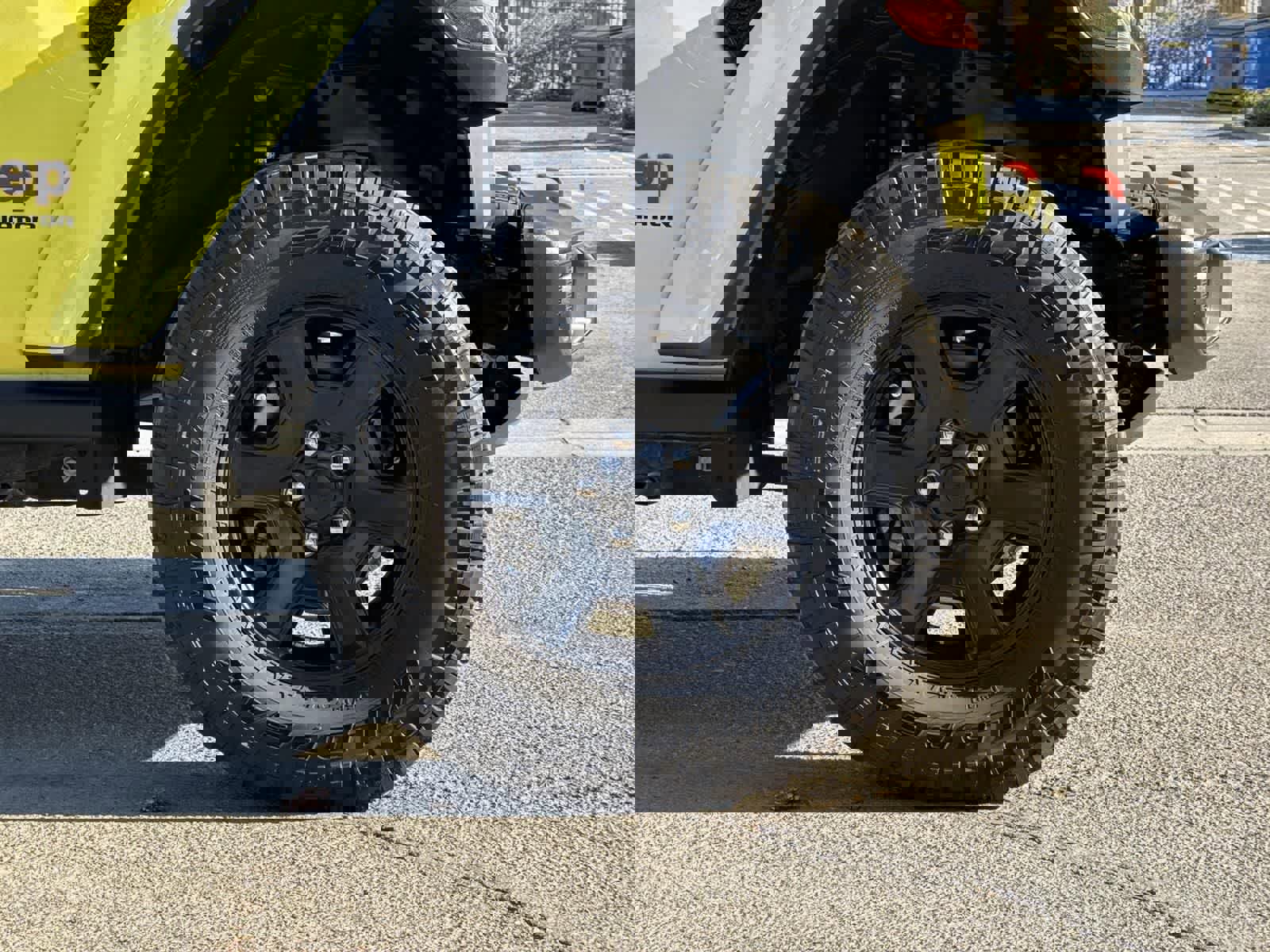 Used 2023 Jeep Gladiator Mojave w/ Cold Weather Group image 39