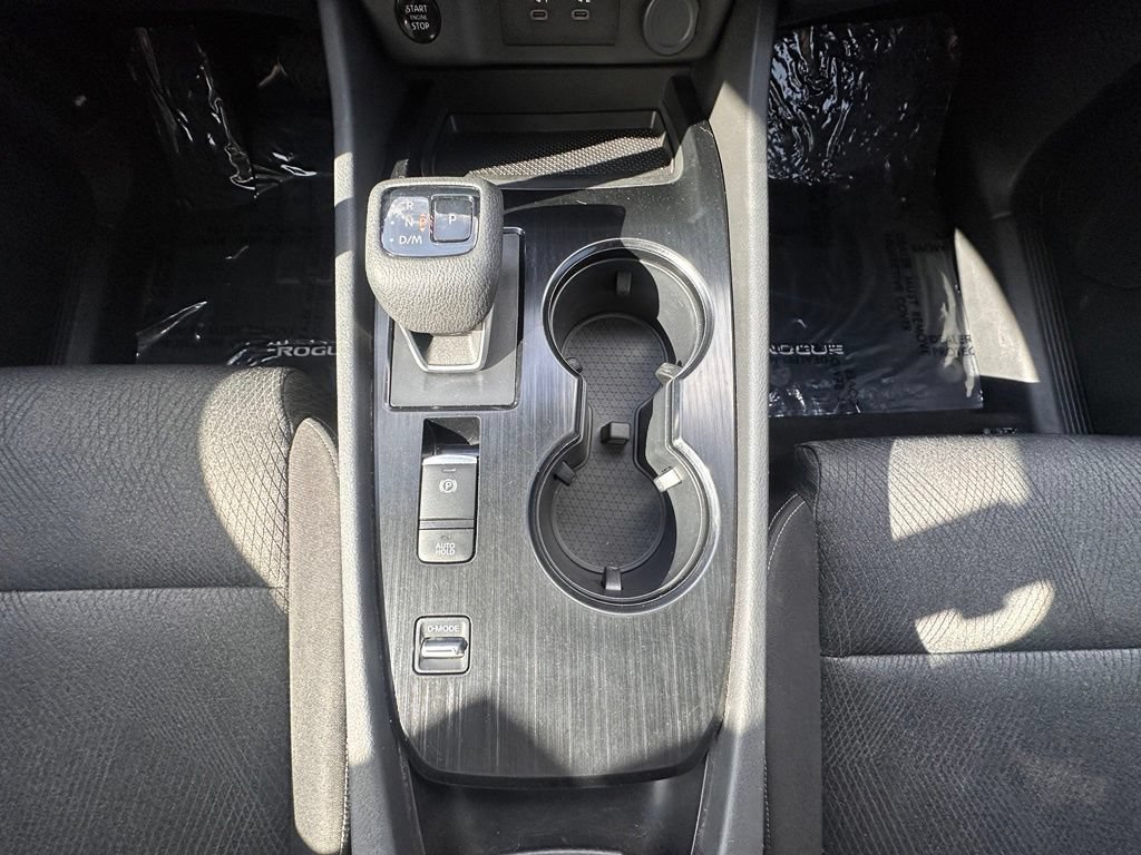 Certified 2024 Nissan Rogue SV FWD image 24