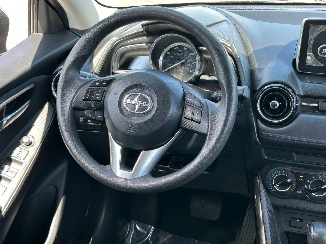 Used 2016 Scion iA FWD image 14