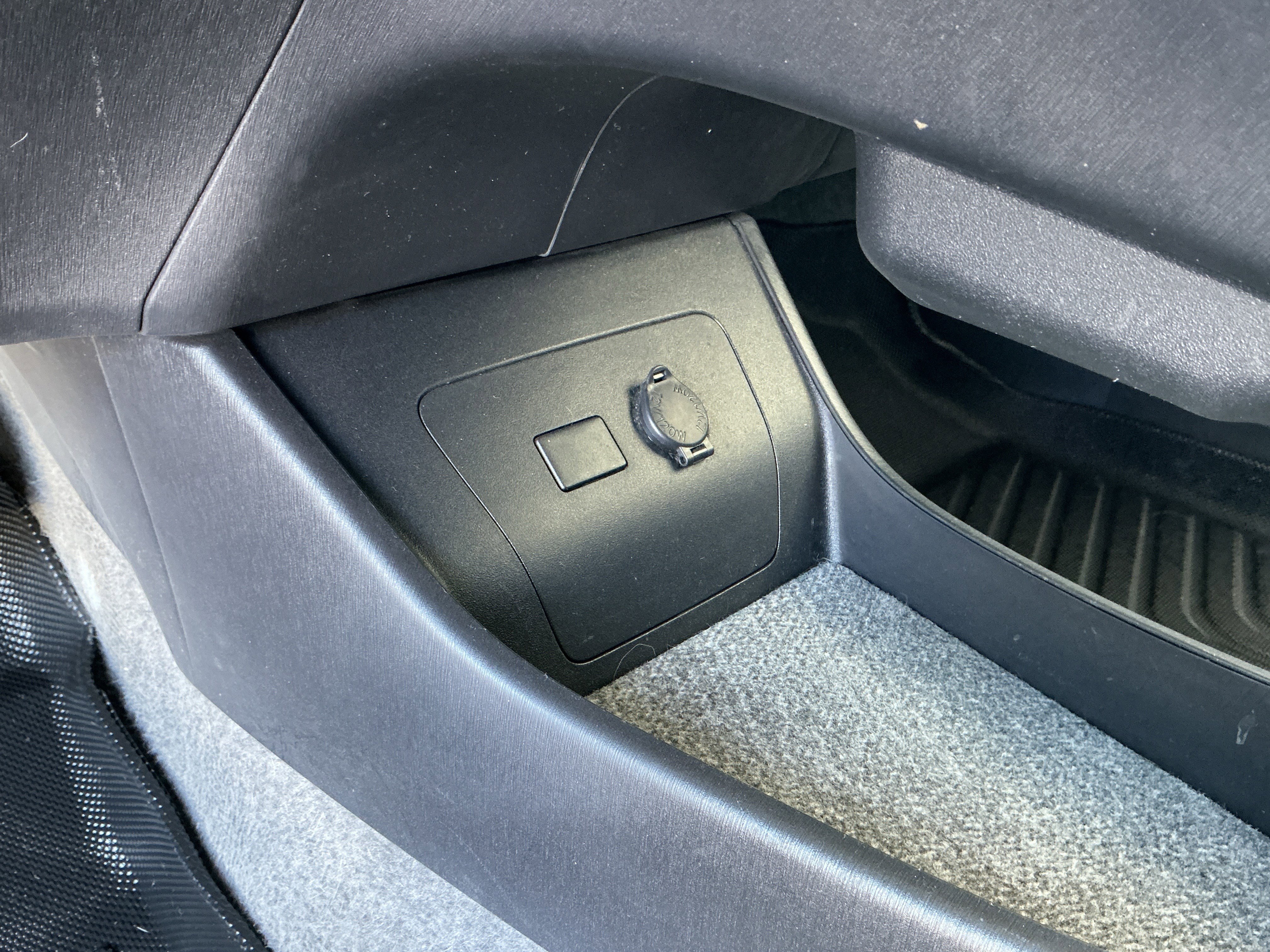 Used 2012 Toyota Prius Two image 27