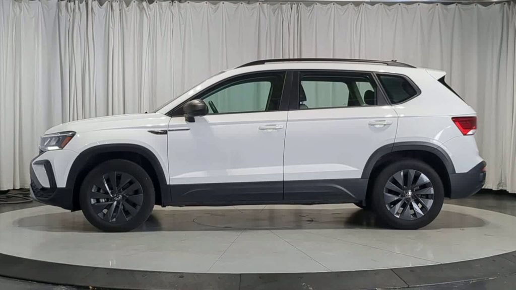 Used 2022 Volkswagen Taos S AWD/4WD image 5
