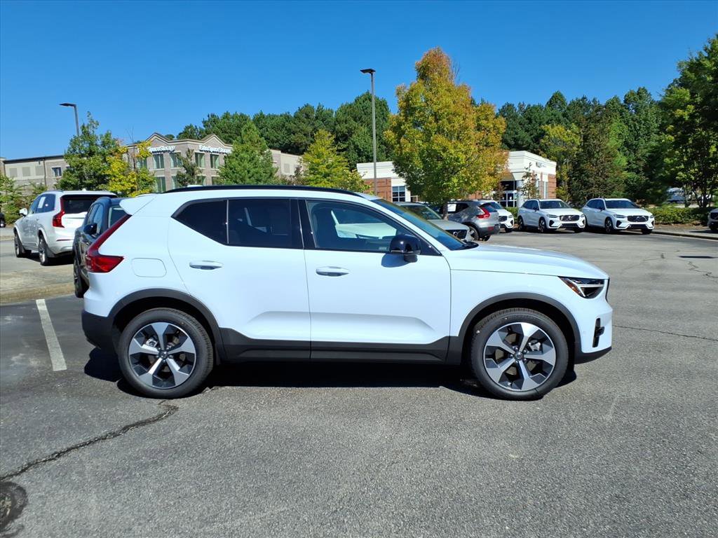 New 2026 Volvo XC40 B5 Plus w/ Protection Package Premier AWD/4WD image 2