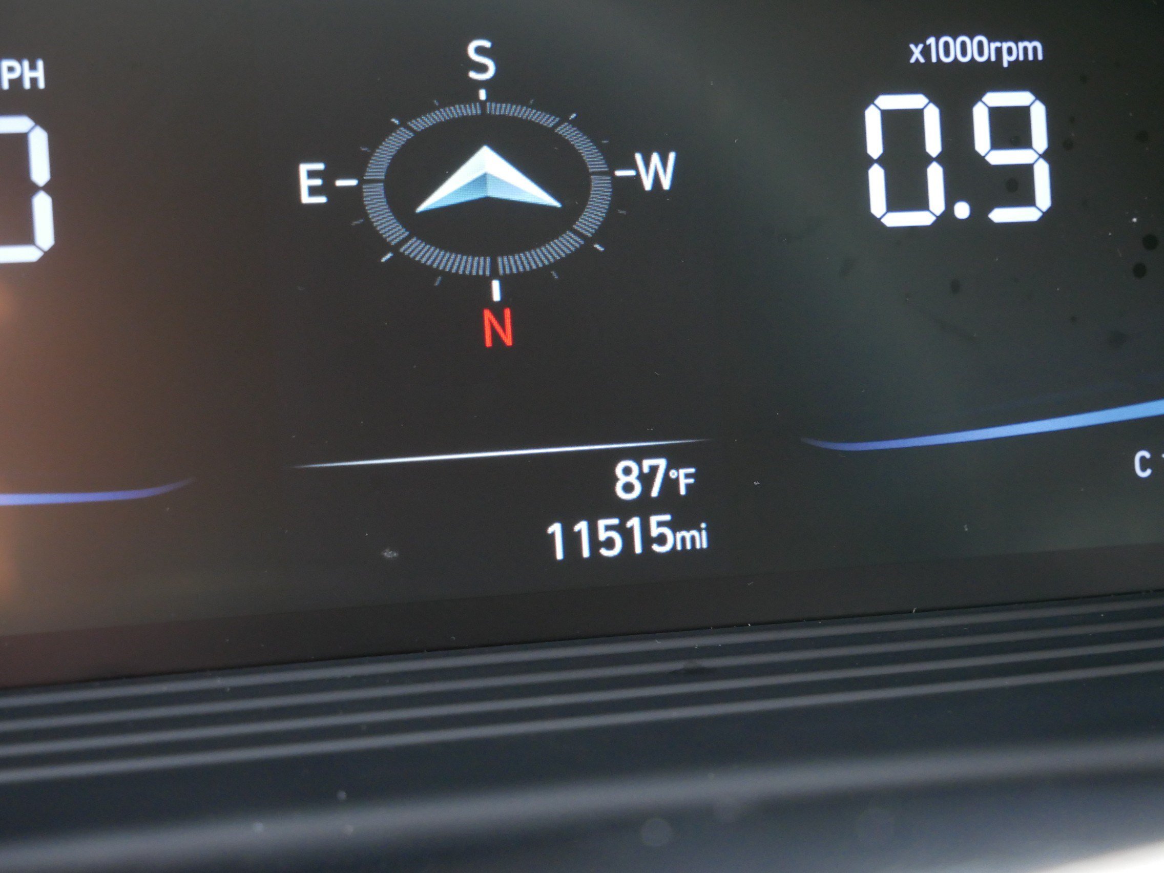 Used 2024 Hyundai Venue Limited FWD image 32