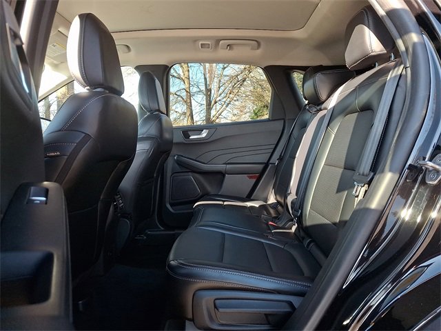 Used 2024 Ford Escape Platinum image 10