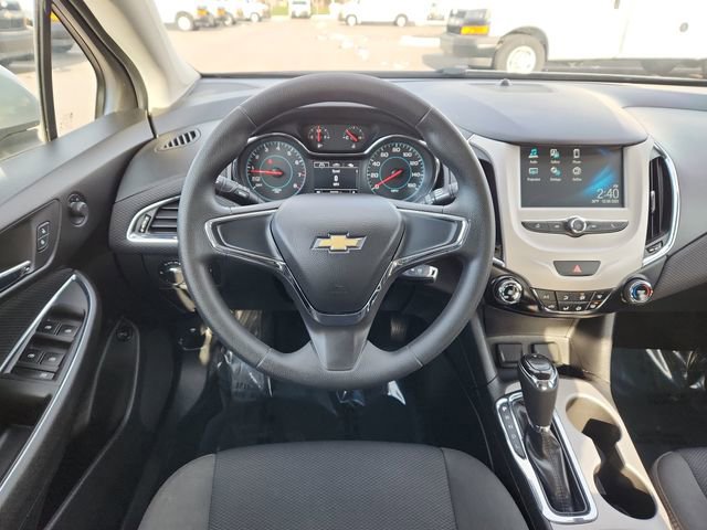 Used 2017 Chevrolet Cruze LS image 21