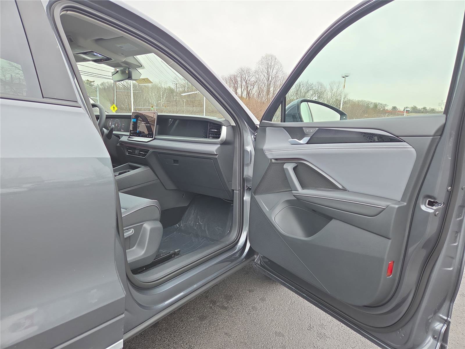 New 2026 Volkswagen Tiguan SE image 26