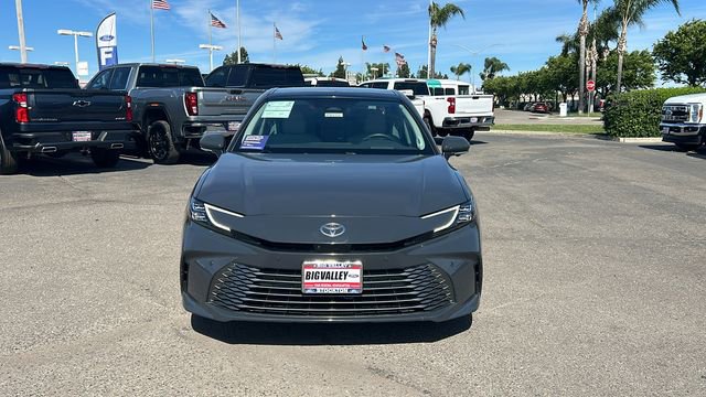 Used 2025 Toyota Camry XLE w/ Premium Plus Package image 9