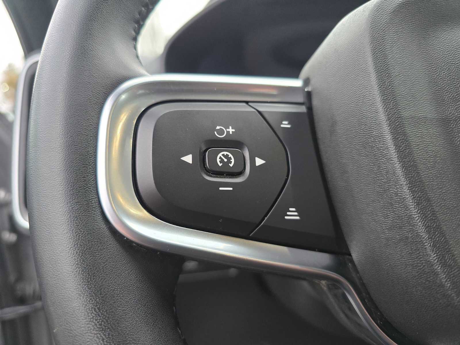 Certified 2023 Volvo C40 P8 Recharge Ultimate image 29