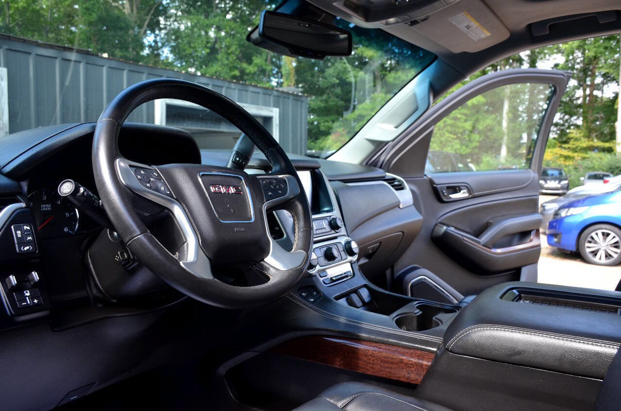 Used 2017 GMC Yukon XL SLT w/ Open Road Package image 23