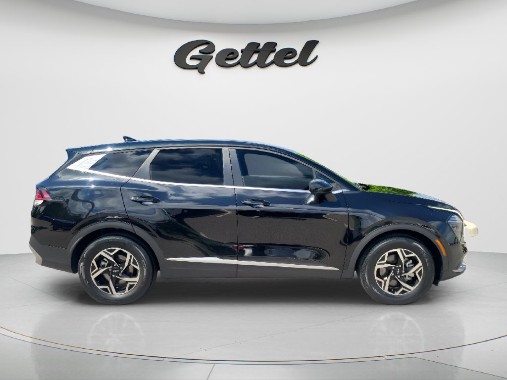 Used 2024 Kia Sportage LX FWD image 4