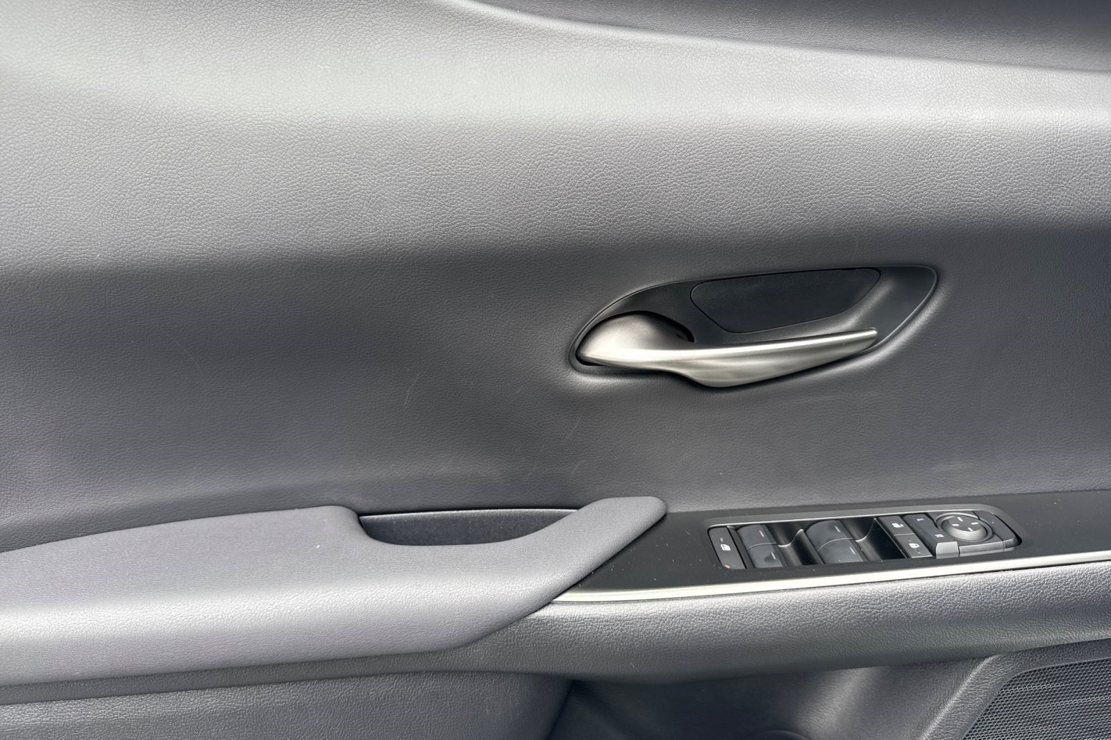 Certified 2026 Lexus UX 300h FWD w/ Accessory Package (Z1) image 12