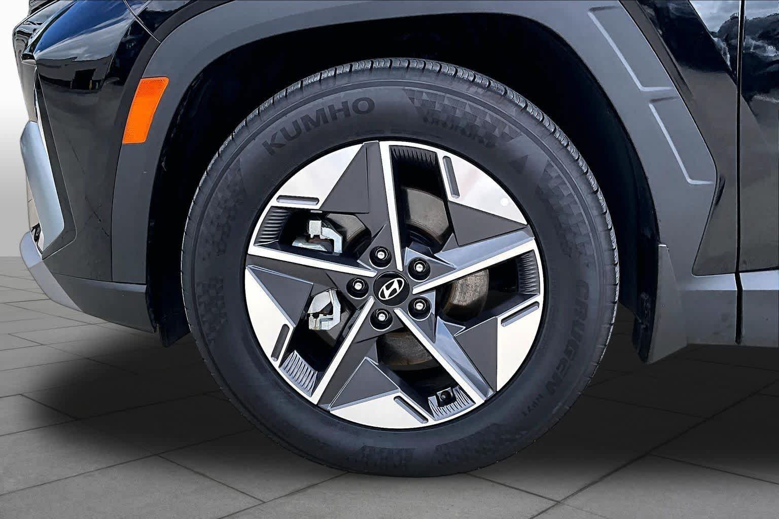 Certified 2025 Hyundai Tucson SEL FWD image 10