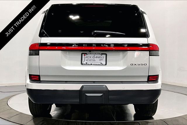 Used 2025 Lexus GX 550 w/ Accessory Package (2T) image 4