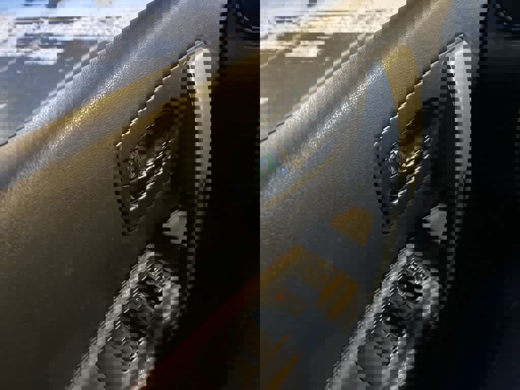 Used 2011 Nissan Rogue SV w/ SL Pkg image 20