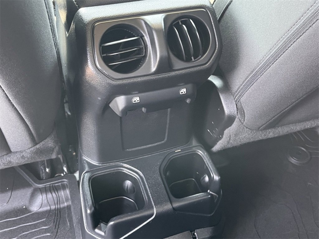 Used 2021 Jeep Gladiator Willys image 14