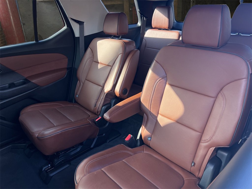 Used 2021 Chevrolet Traverse High Country image 38