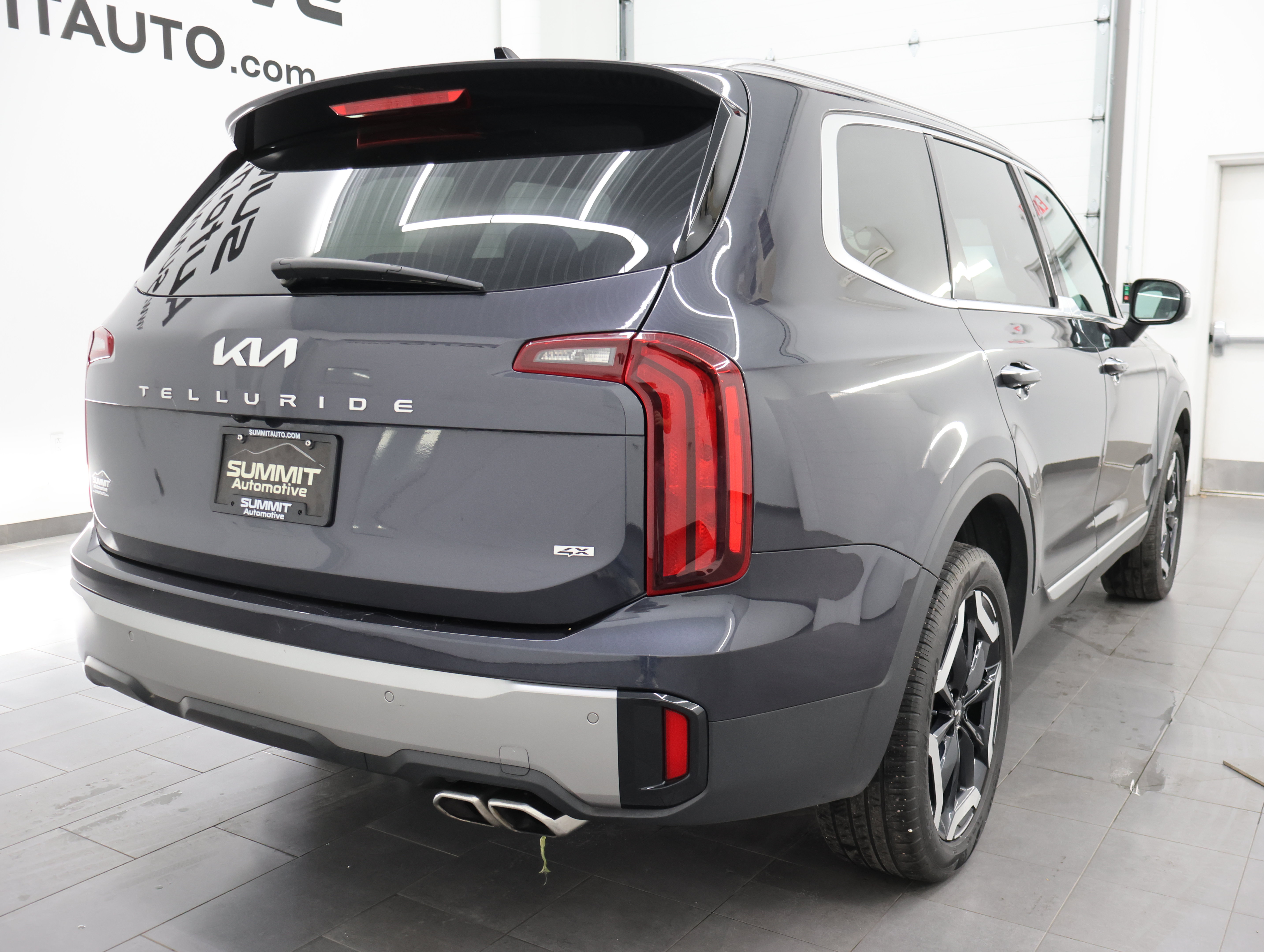 Used 2025 Kia Telluride S AWD/4WD image 4