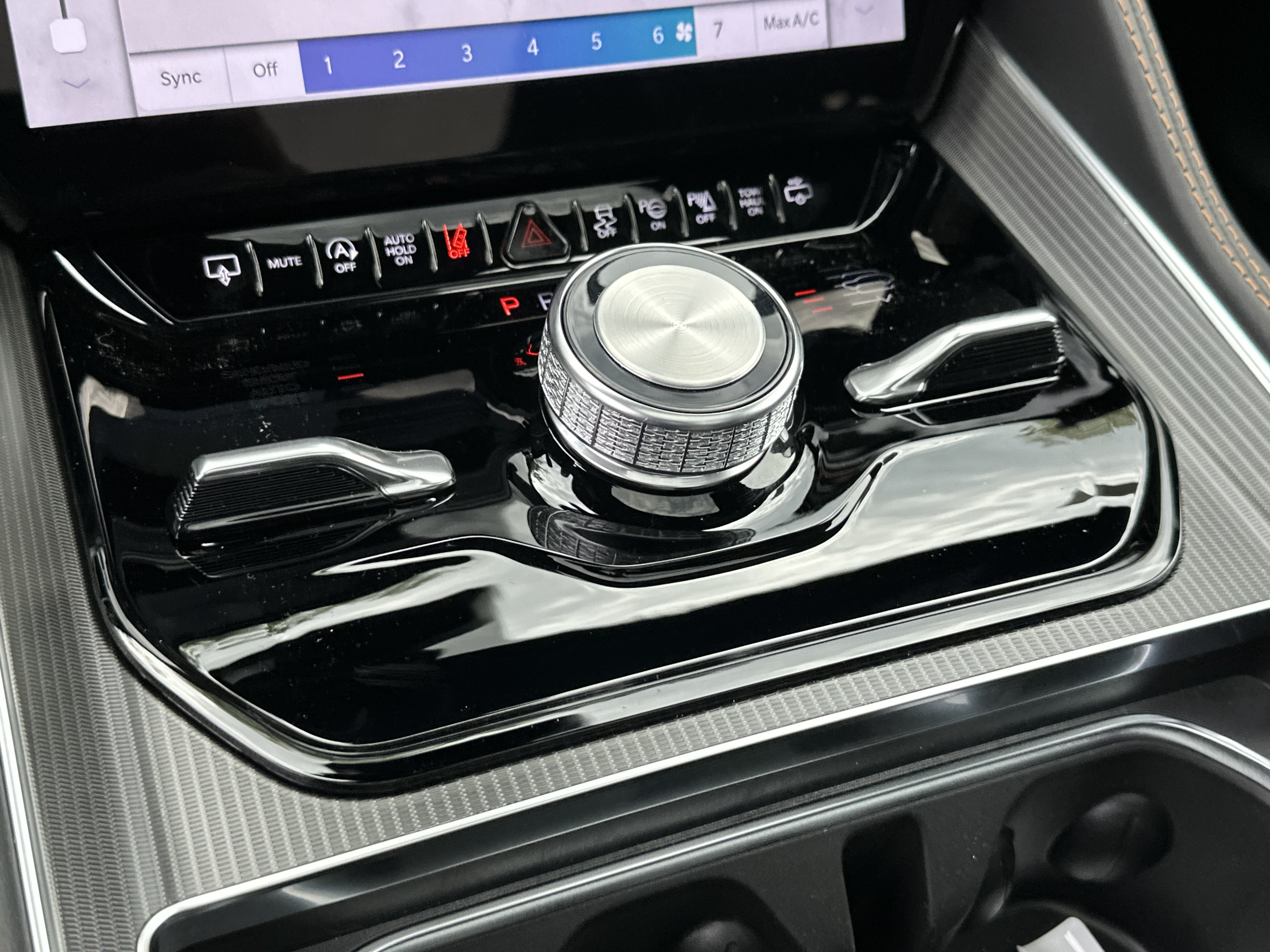 New 2026 Jeep Grand Wagoneer L Summit AWD/4WD image 4