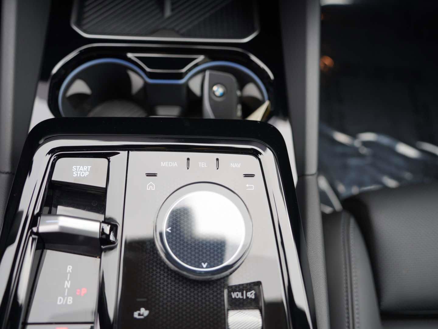 Used 2025 BMW i5 eDrive40i w/ M Sport Package image 25