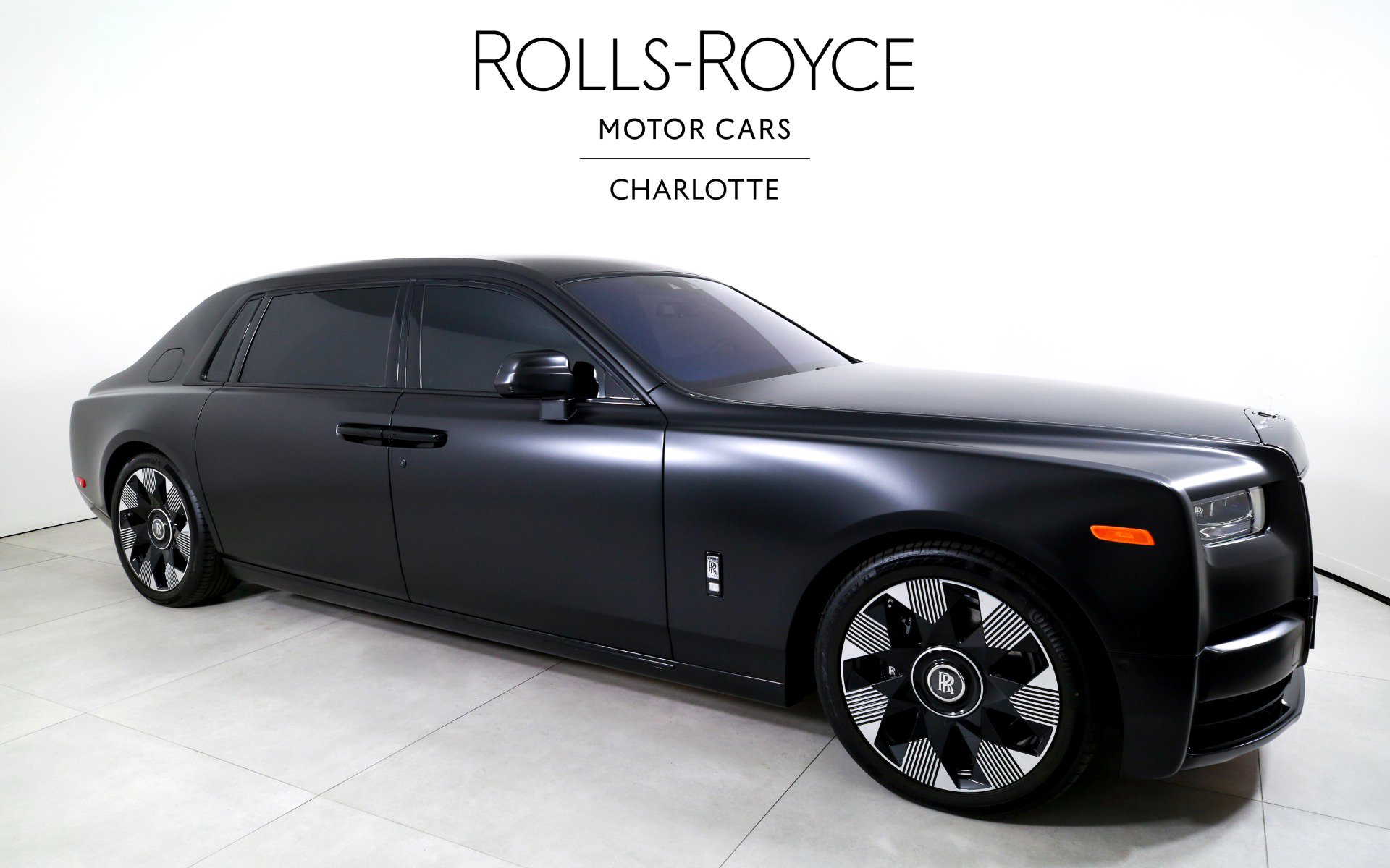 Used 2024 Rolls-Royce Phantom Extended Wheelbase w/ The Phantom Package image 5