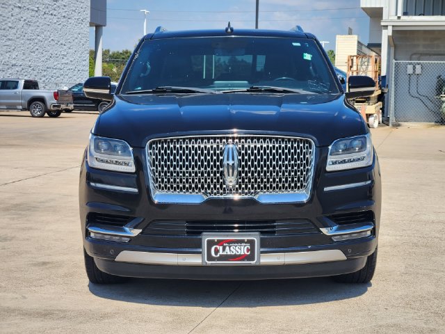Used 2019 Lincoln Navigator L Select RWD image 2