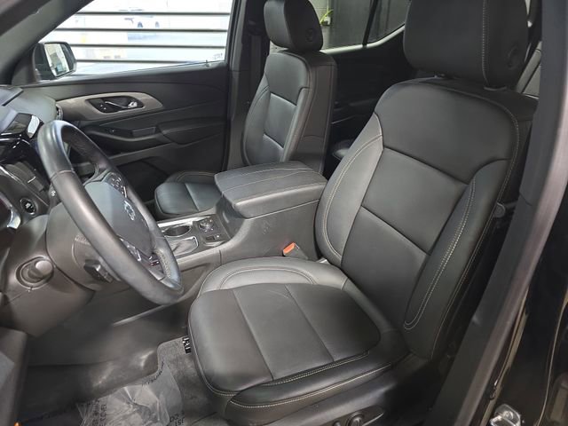 Used 2023 Chevrolet Traverse LT w/ Midnight/Sport Edition image 19