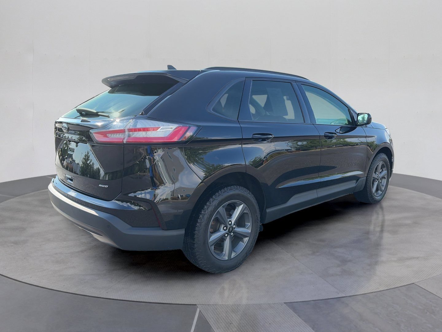 Used 2024 Ford Edge SEL w/ Sport Appearance Package AWD/4WD image 7