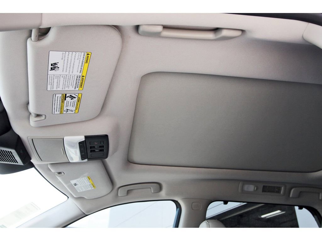 New 2026 Nissan Pathfinder SL w/ SL Premium Package (P04) FWD image 28