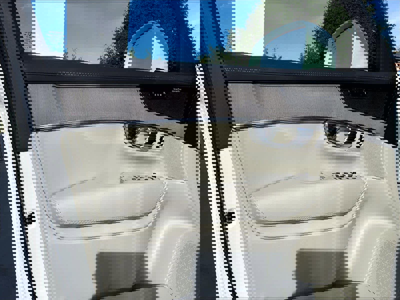 New 2026 Volvo XC90 T8 Ultra w/ Protection Package Premier image 24