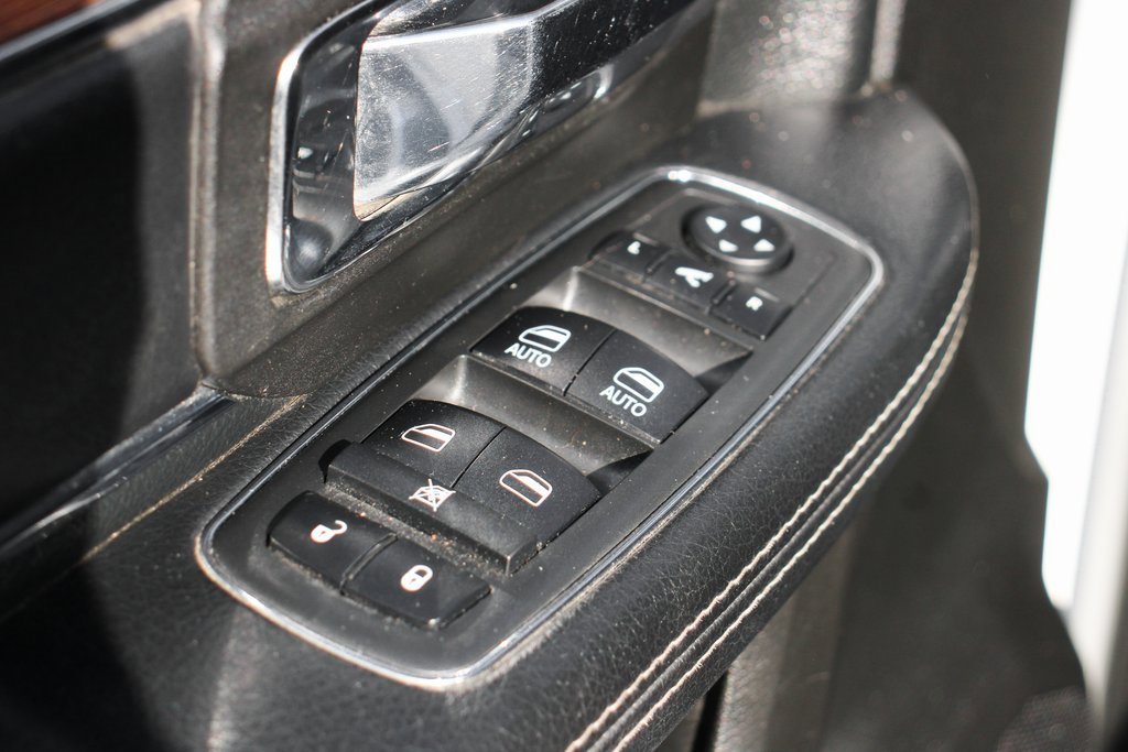 Used 2018 RAM 3500 Laramie image 17