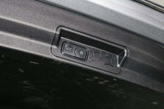 Used 2023 Ford Explorer XLT w/ Equipment Group 202A image 12