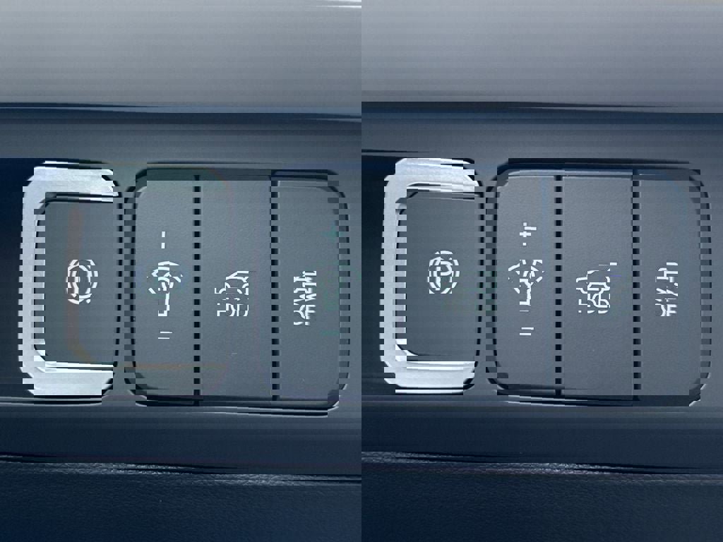 New 2026 Hyundai Santa Fe SE image 3