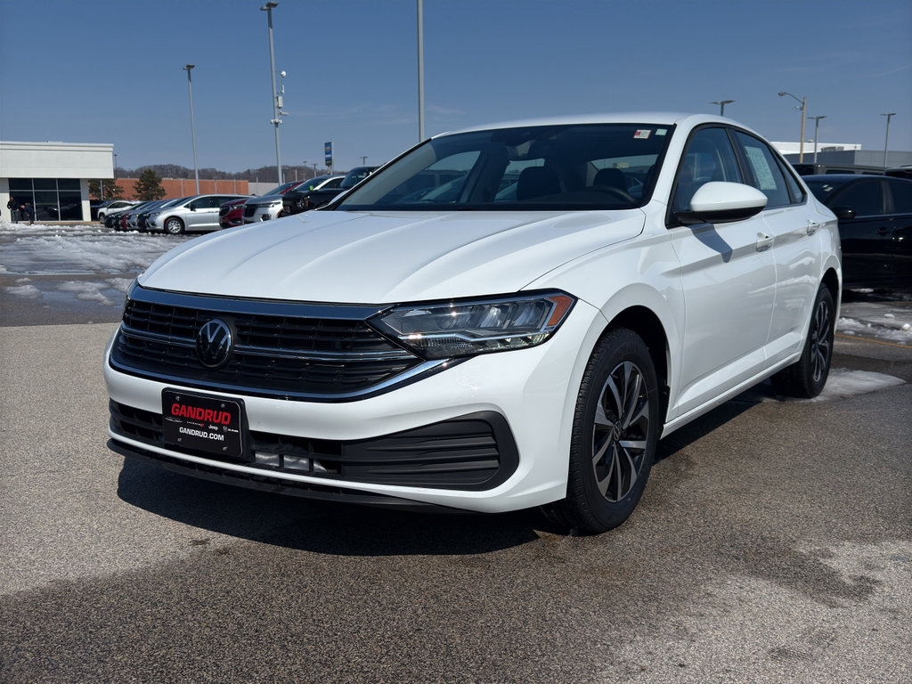 Used 2024 Volkswagen Jetta S FWD image 2