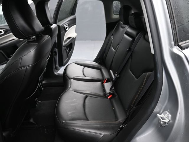 Used 2022 Jeep Compass Limited AWD/4WD image 11