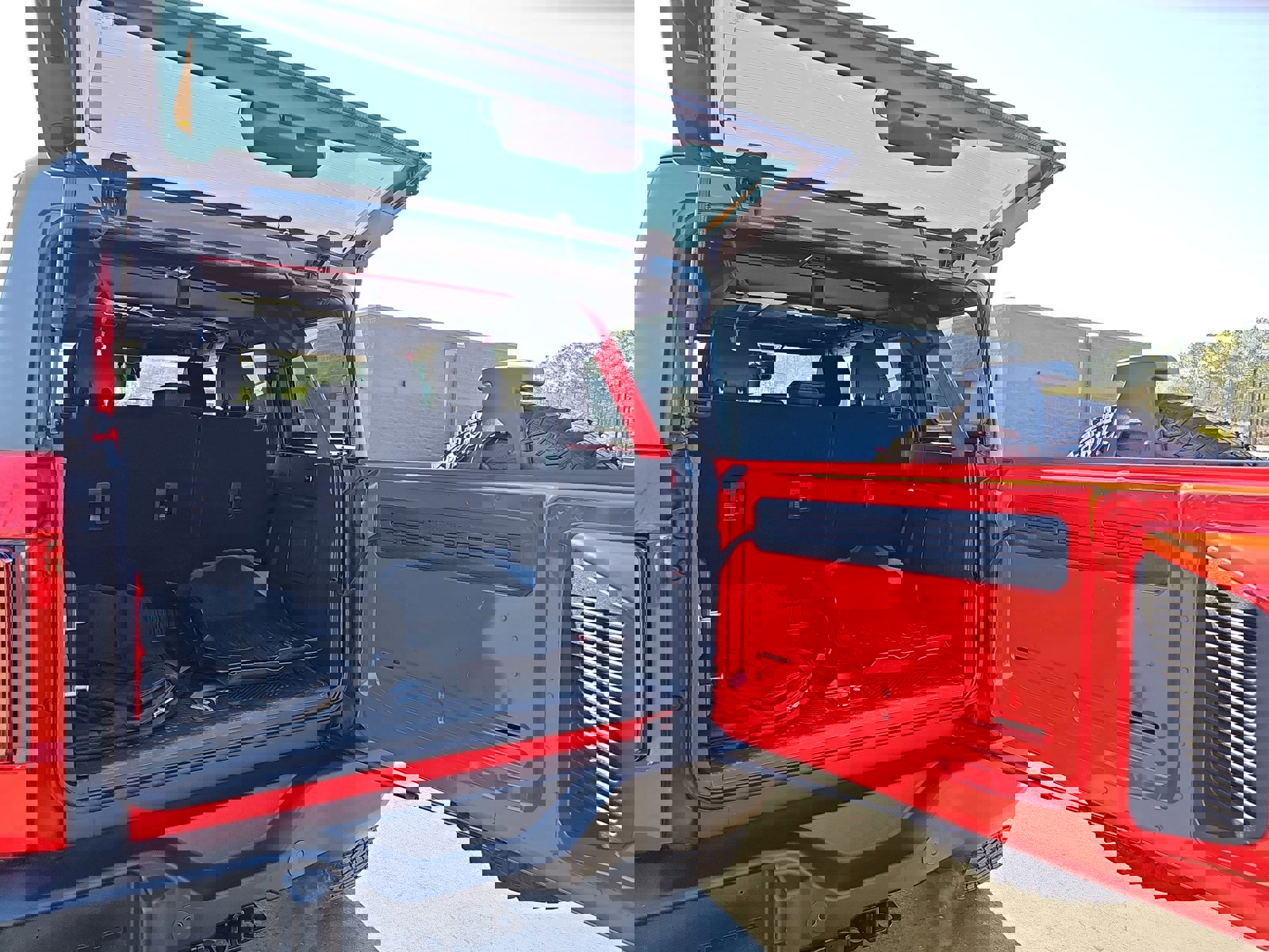 Used 2023 Ford Bronco Wildtrak image 14