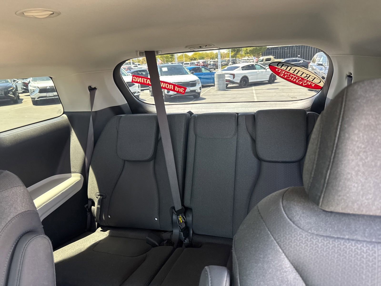 Used 2022 Kia Carnival LX FWD image 20