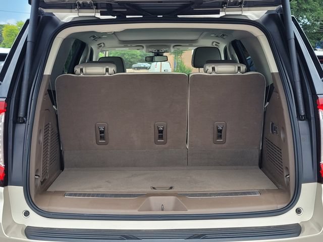 Used 2022 GMC Yukon Denali RWD image 9