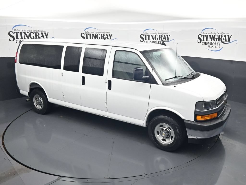 Used 2025 Chevrolet Express 3500 LT w/ LT Preferred Equipment Group RWD image 18