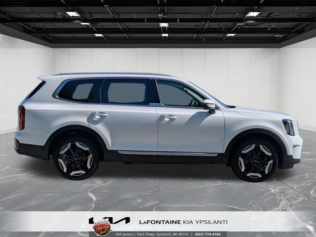 Certified 2023 Kia Telluride S w/ S Sunroof Package AWD/4WD image 6