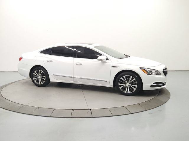 Used 2018 Buick LaCrosse Essence w/ Sun and Shade Package FWD image 9