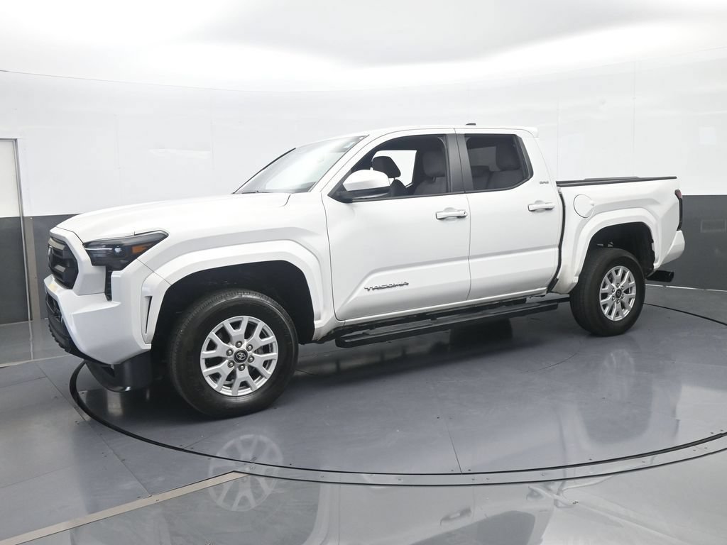 Used 2024 Toyota Tacoma SR5 RWD image 2