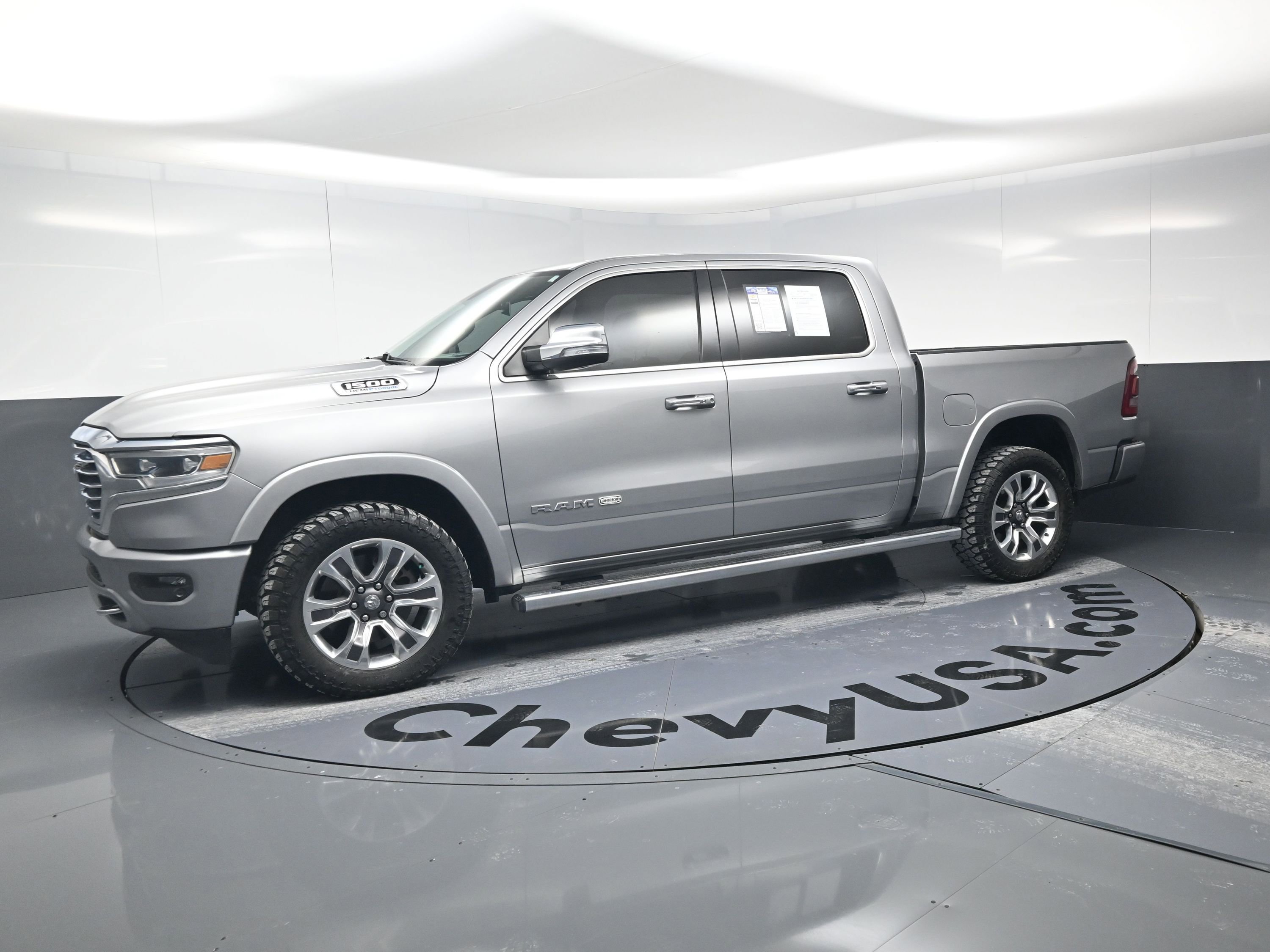 Used 2022 RAM 1500 Limited w/ Body Color Bumper Group image 6