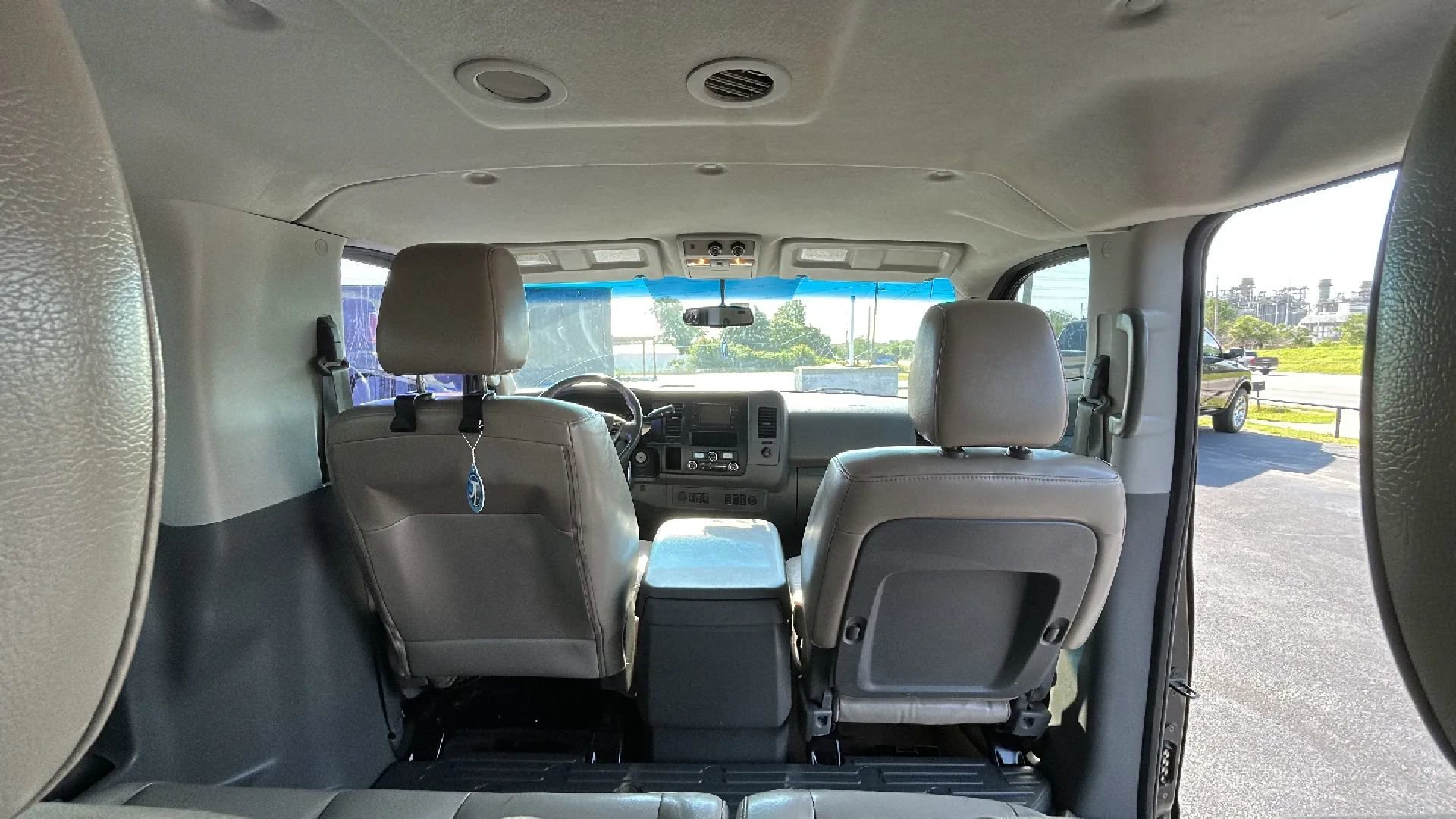 Used 2014 Nissan NV 3500 SL w/ Technology Package RWD image 35