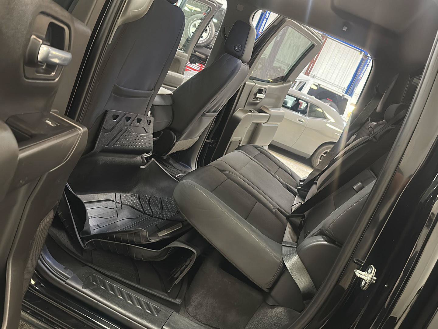 Used 2020 Chevrolet Silverado 1500 LT w/ All-Star Edition AWD/4WD image 29