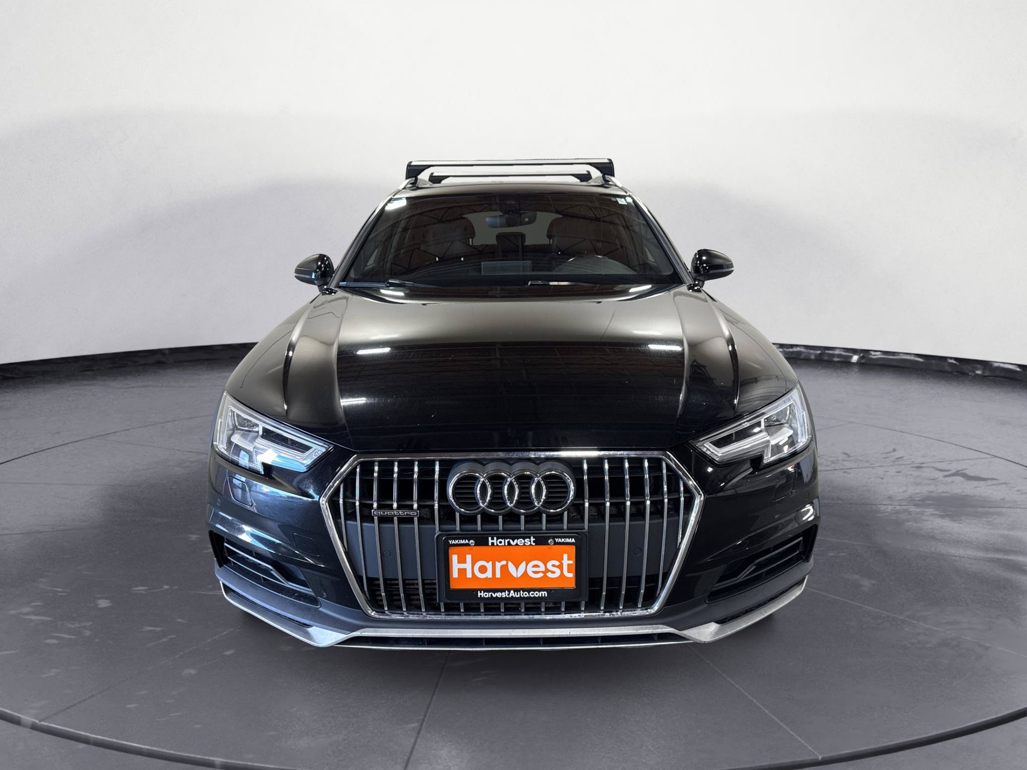 Used 2017 Audi A4 2.0T allroad Premium Plus w/ Technology Package AWD/4WD image 2