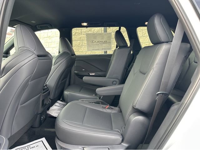 New 2026 Lexus TX 500h AWD image 24