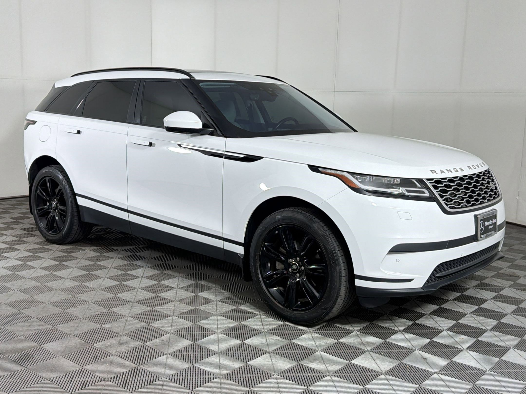 Used 2020 Land Rover Range Rover Velar S image 7