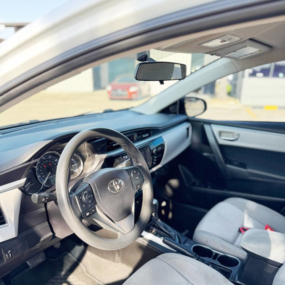 Used 2015 Toyota Corolla LE FWD image 7