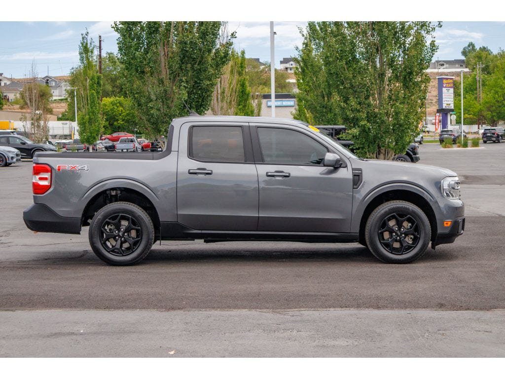 Used 2023 Ford Maverick Lariat w/ Lariat Luxury Package AWD/4WD image 2