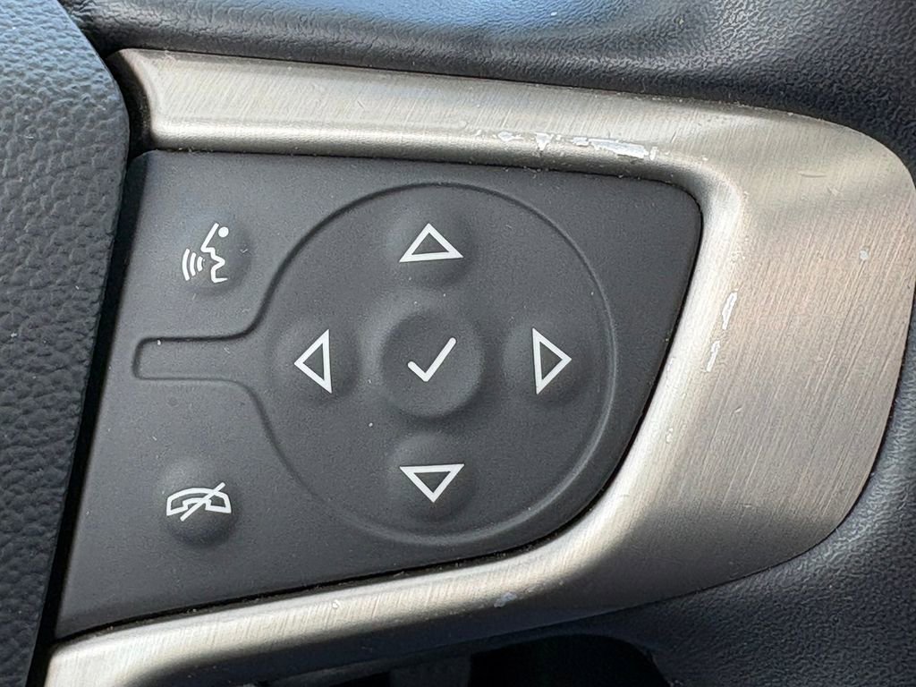 Used 2020 GMC Acadia Denali w/ Technology Package FWD image 27